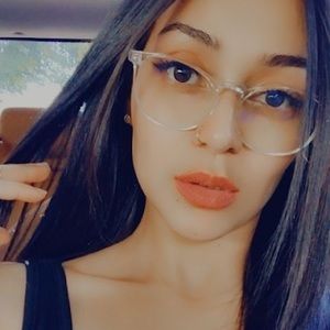 Meet your Posher, Nicolle